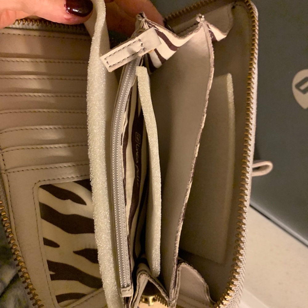 Linea Pelle Leather wallet